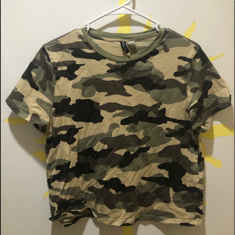 Camo / camouflage cropped T-shirt